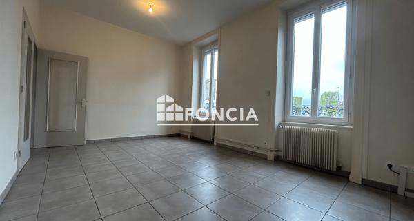 Location Appartement 2 pièces 59.93 m² - Roanne 42300
