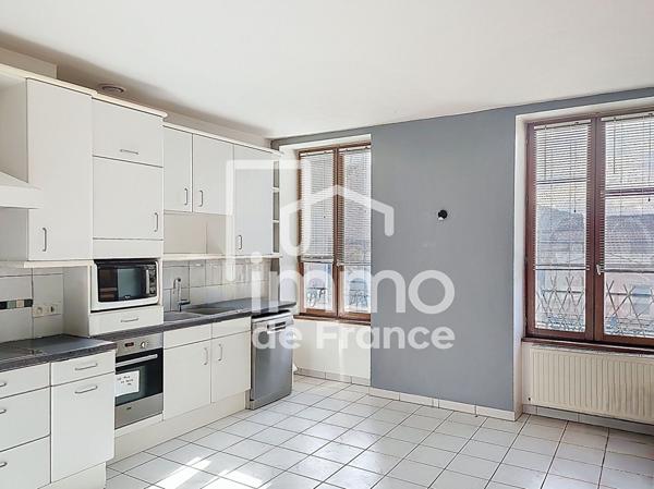 Appartement Oyonnax 4 pièce(s) 153.10 m²