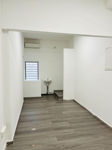 Location Local commercial70 m² - SAINT DENIS (97400)