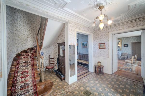 MAGNIFIQUE PROPRIETE AVEC MAISON DE MAITRE ET DEPENDANCES SUR + DE 3 HA
