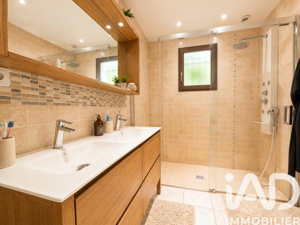 Maison à vendre 6 pièces 125 m² Neaufles-Saint-Martin