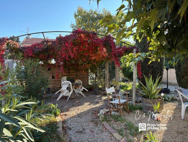 Maison au calme avec double habitation- LAPALUD