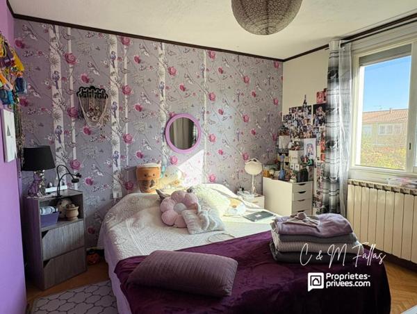 Maison au calme avec double habitation- LAPALUD