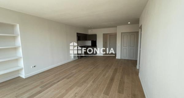 Location Appartement 3 pièces 80.2 m² - Saint-étienne 42000