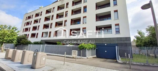 Appartement F2 à 5 min à pied du RER C avec jardin et parking en sous-sol