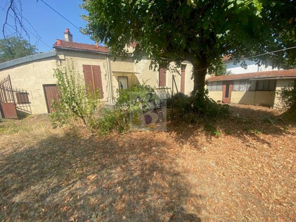 Vente maison de ville Angouleme (16000), 96.00m² avec 5 pièce(s) dont 3 chambre(s). Agence Allard Brimeaud