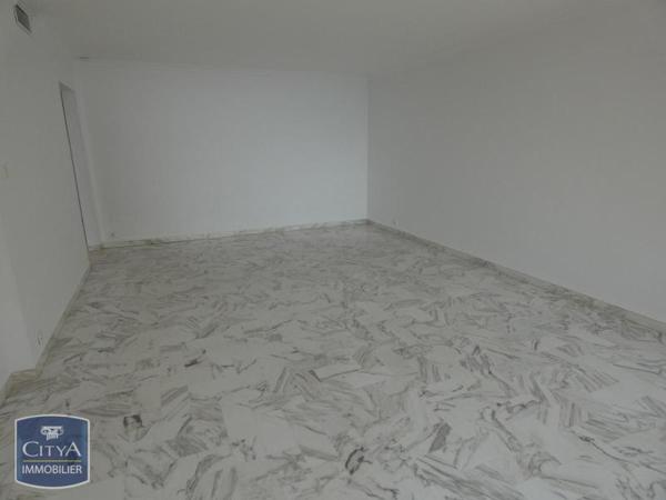 Appartement à louer 2 pièces 67.28m²