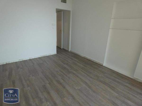 Appartement à louer 2 pièces 67.28m²