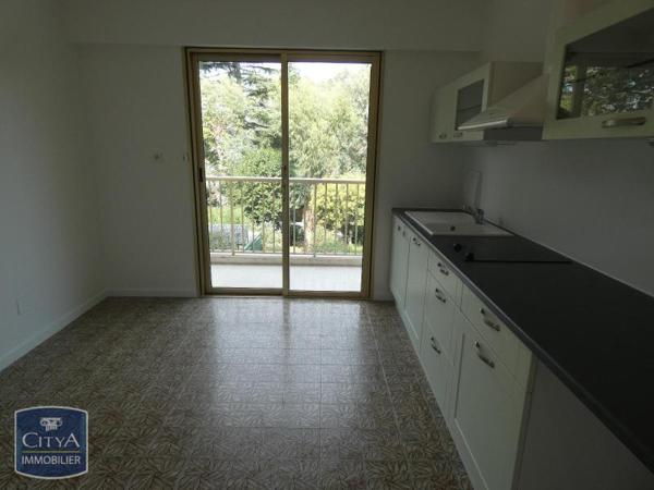 Appartement à louer 2 pièces 67.28m²