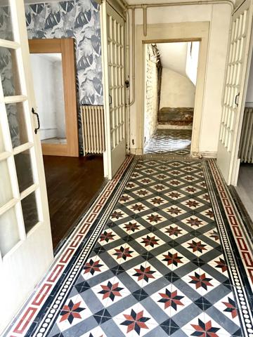 MAISON DE CARACTERE //ATYPIQUE // CENTRE MIREBEAU