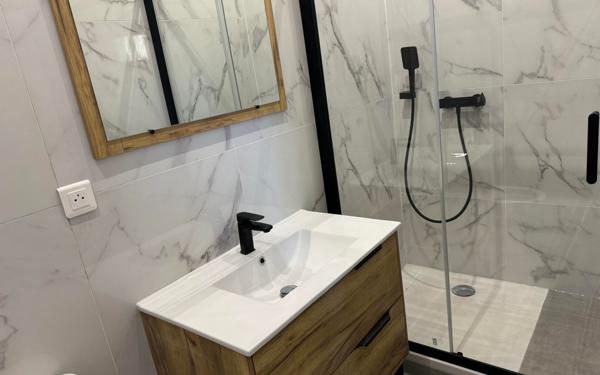 Appartement à louer    2 pièces •  Les Pennes-Mirabeau