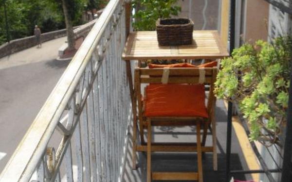 Appartement à louer    1 pièce •  L'Escarène