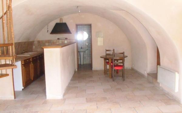 Appartement à louer    1 pièce •  L'Escarène