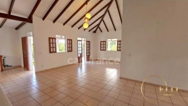 Maison T4, au fort potentiel, à vendre au Moule