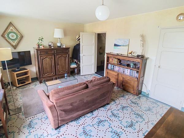 A VENDRE à la limite entre SAINT BARTHELEMY et ANGERS Maison 3 chambres et jardin !