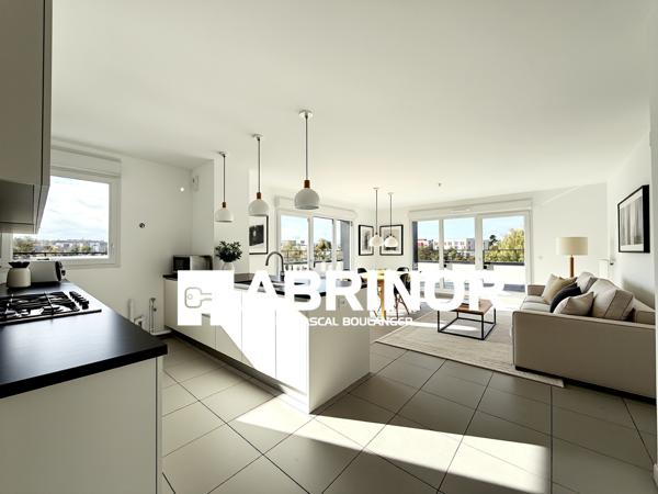 102 m² et 81 m² de terrasse : confort et lumière au cœur de Saint-Honoré AMIENS