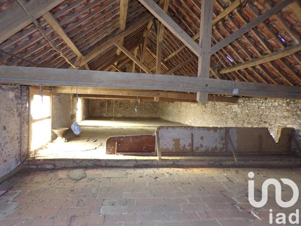 Ferme 3 pièces de 93 m² à Véron (89510)