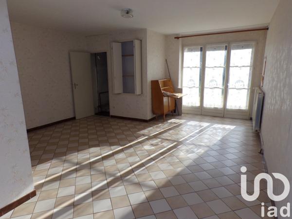 Ferme 3 pièces de 93 m² à Véron (89510)