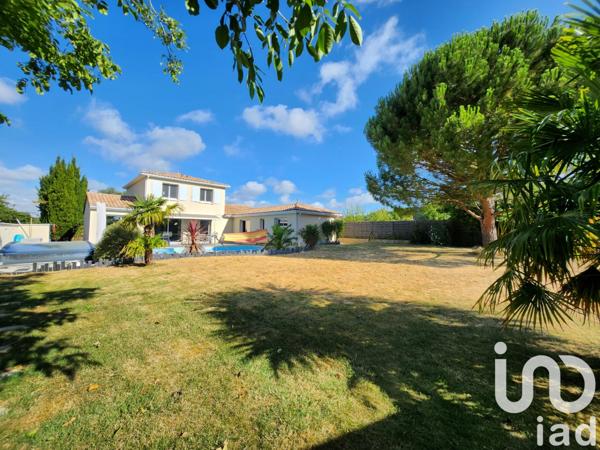 Maison à vendre 5 pièces 152 m² Saint-Martin-la-Pallu