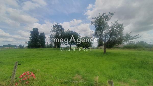 Maison à LE GENEST-SAINT-ISLE, 53940 - 1 pièce 250m²