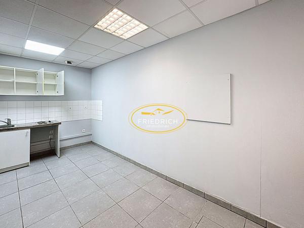 LOCAL COMMERCIAL ou PROFESSIONNEL Bar-le-duc LOCAL COMMERCIAL ou PROFESSIONNEL Bar-le-duc