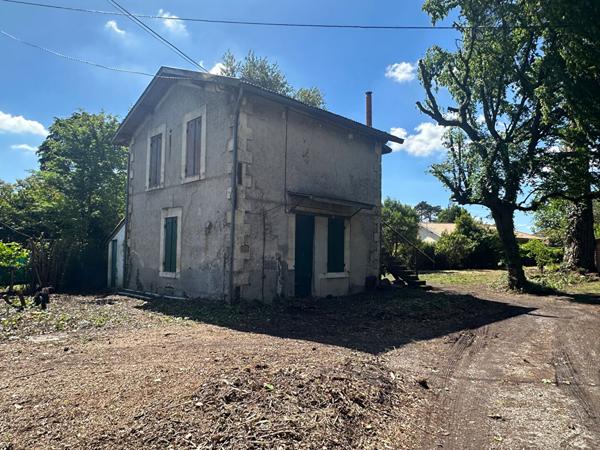 Maison à rénover sur 1384m2 de terrain , Gradignan Maison à rénover sur 1384m2 de terrain , Gradignan