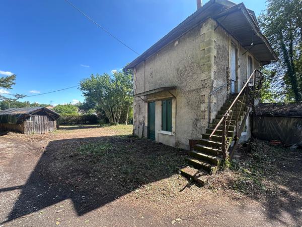 Maison à rénover sur 1384m2 de terrain , Gradignan Maison à rénover sur 1384m2 de terrain , Gradignan