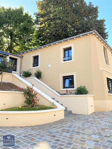 Maison à louer 4 pièces 111m² Jouars-Pontchartrain (78760)