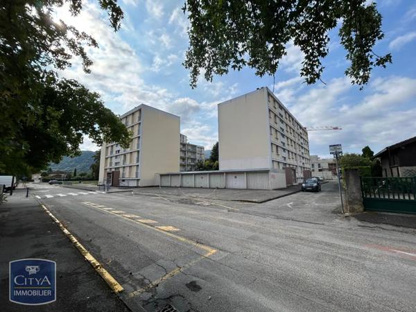 Appartement à louer 2 pièces 42.01m²