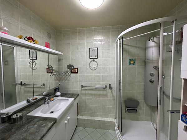 APPARTEMENT DONNANT SUR PARC ARBORÉ