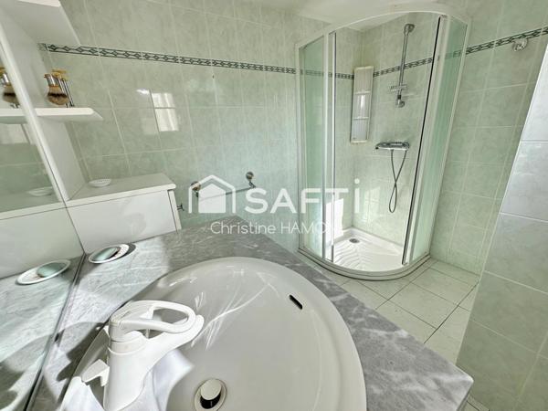 Maison avec combles aménageables, garage, jardin