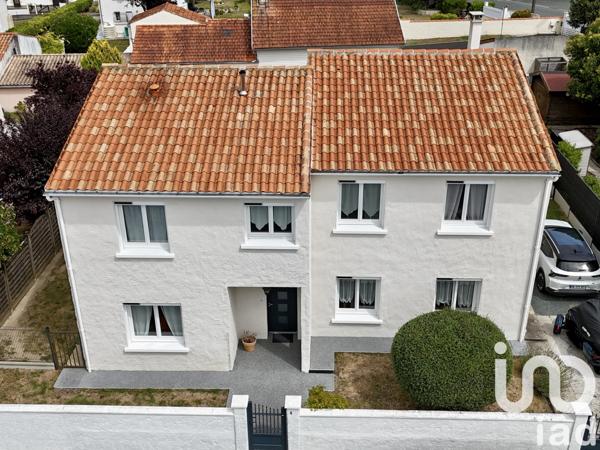 House for sale 8 rooms 225 m² Saintes