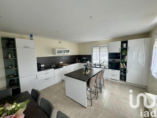 House for sale 8 rooms 225 m² Saintes