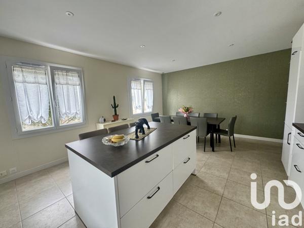 House for sale 8 rooms 225 m² Saintes