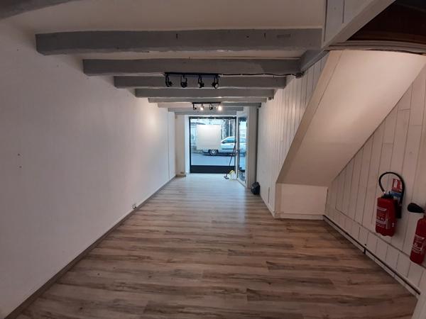 A VENDRE, LOCAL COMMERCIAL de 83 m² environ en COEUR de VILLE à La Chapelle sur Erdre