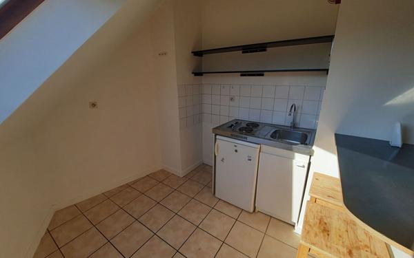 Appartement à louer    1 pièce •  Épône