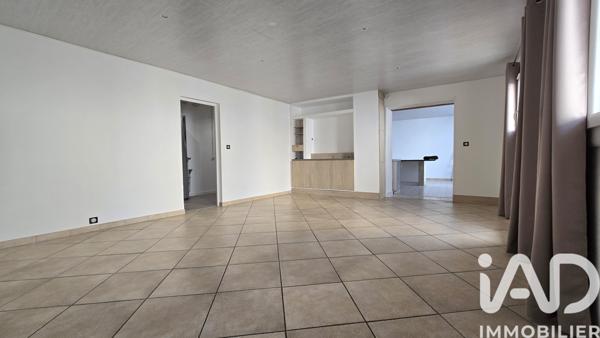 Location maison 4 pièces 139 m² Générac