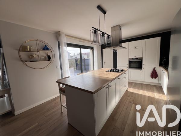 Maison à vendre 5 pièces 127 m² Saint-Pouange