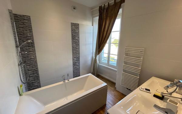 Appartement à vendre    4 pièces • 135,38 m2 Vannes