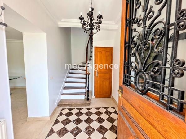 Maison à NEUILLY-PLAISANCE, 93360 - 7 pièces 190m²