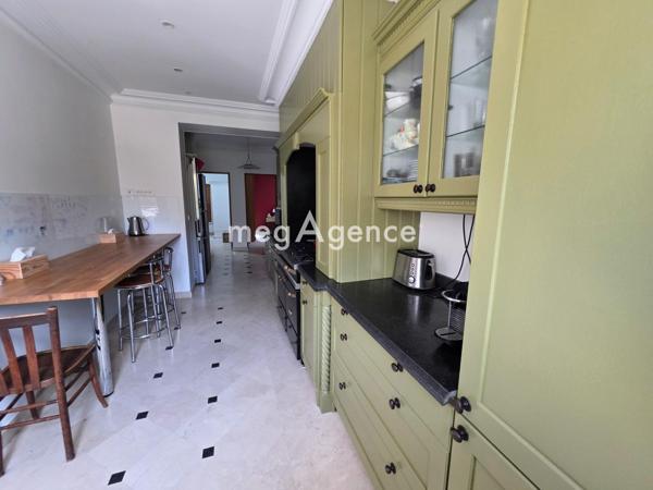 Maison à NEUILLY-PLAISANCE, 93360 - 7 pièces 190m²
