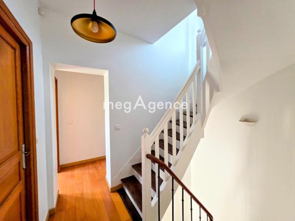 Maison à NEUILLY-PLAISANCE, 93360 - 7 pièces 190m²