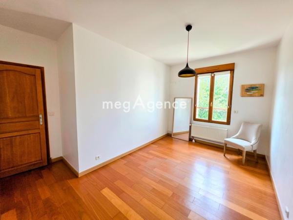 Maison à NEUILLY-PLAISANCE, 93360 - 7 pièces 190m²