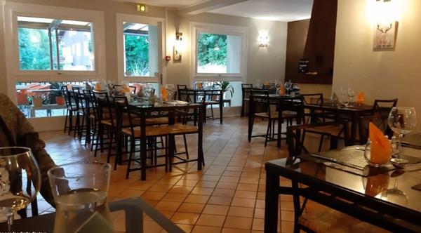 Dpt Alpes de Haute Provence (04), à vendre VILLARS COLMARS Hôtel - Restaurant