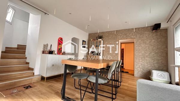 Dans un environnement calme, Maison de Village lumineuse, composée de 4 pièces .