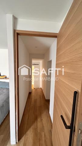 Dans un environnement calme, Maison de Village lumineuse, composée de 4 pièces .