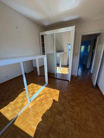 A LOUER MAISON ROSENDAEL 3 CHAMBRES 1 BUREAU JARDIN