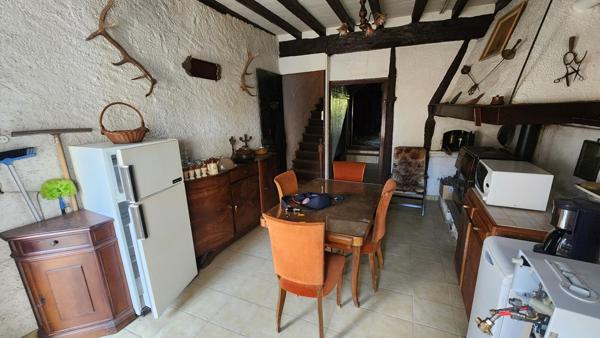 Maison de hameau avec grand jardin et grange