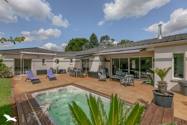 Maison à vendre |  Saint-Jean-d'Illac |  5 pièces | 155 m²
