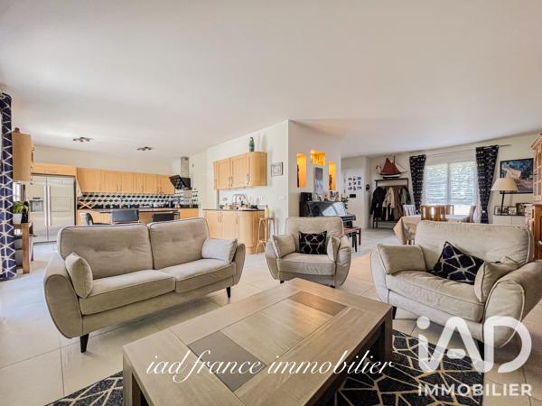 Maison à vendre 8 pièces 236 m² Noisy-le-Roi